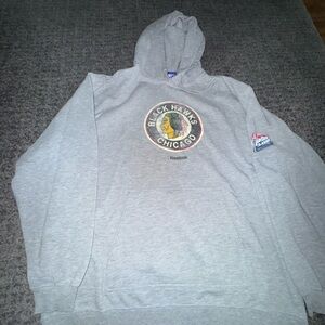 Chicago Blackhawks Men’s L Reebok Hoodie
